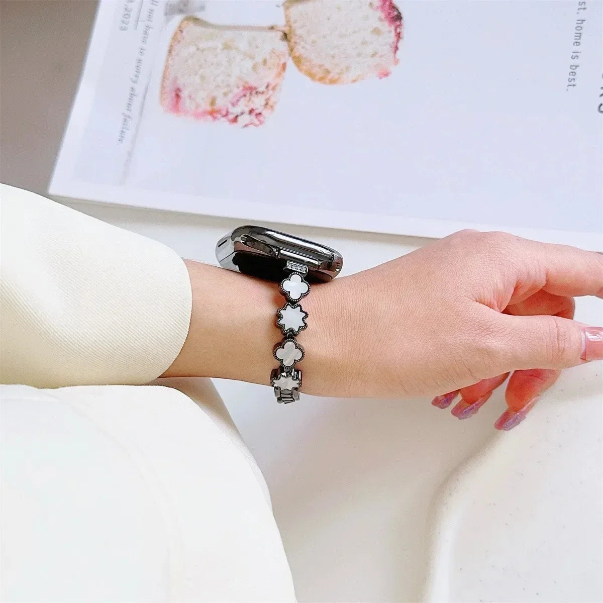 Watch Band For Iwatch 42/44/45/49mm 38/40/41mm Metal Fashion Watch Strap For Watch Series Ultra2 Se 9/8/7/6/5/4/3/2/1