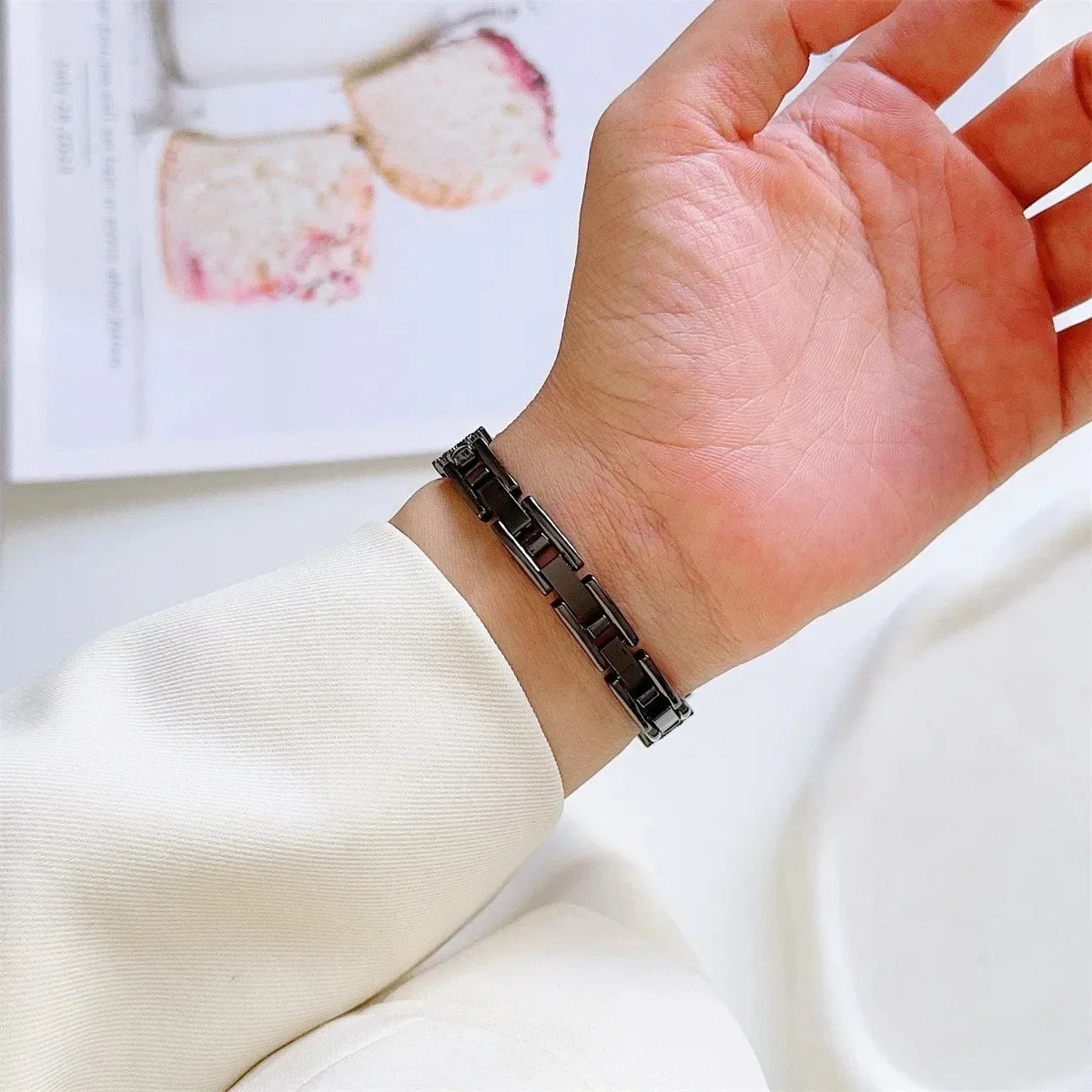 Watch Band For Iwatch 42/44/45/49mm 38/40/41mm Metal Fashion Watch Strap For Watch Series Ultra2 Se 9/8/7/6/5/4/3/2/1