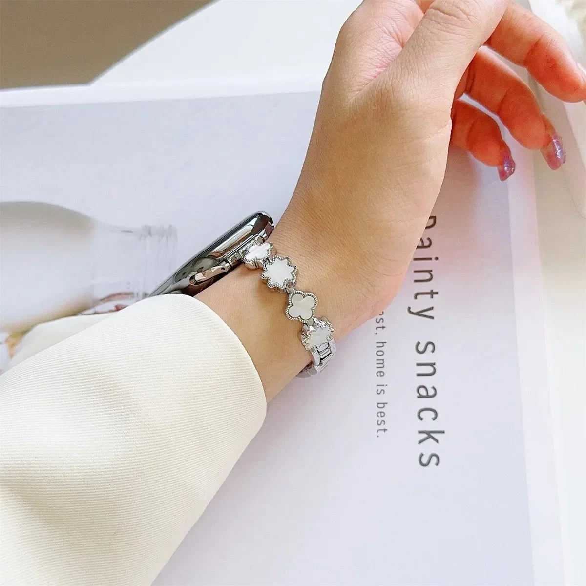 Watch Band For Iwatch 42/44/45/49mm 38/40/41mm Metal Fashion Watch Strap For Watch Series Ultra2 Se 9/8/7/6/5/4/3/2/1